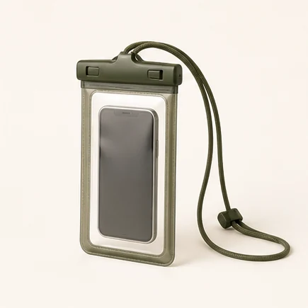 Wasserdichte Handytasche in neutraler Studioaufnahme
