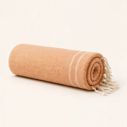 Mikrofaser-Strandtuch in neutraler Studioaufnahme